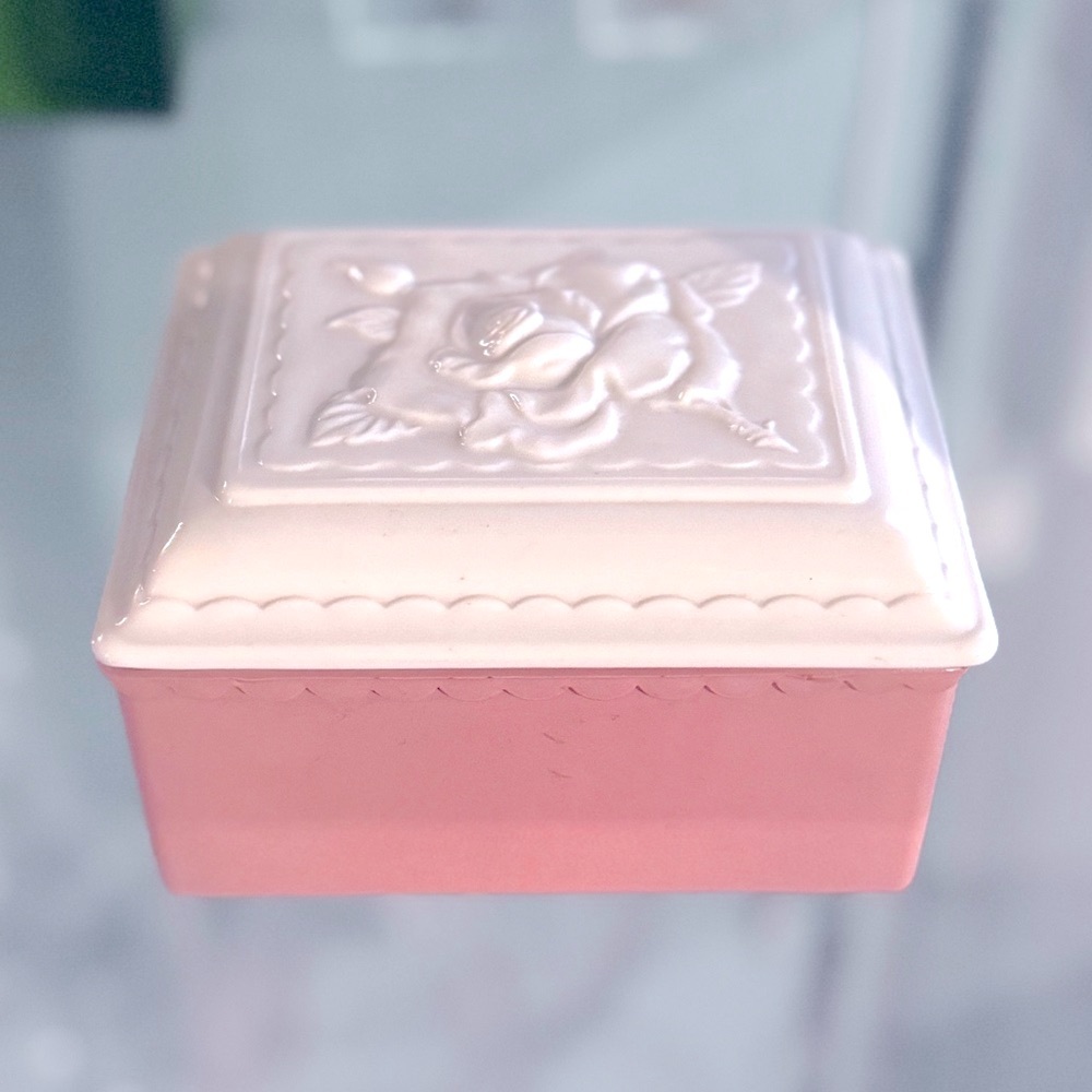 RARE- 1960s Vintage FIRE KING Dusty Rose Glass Trinket Box w White Vitrock Lid